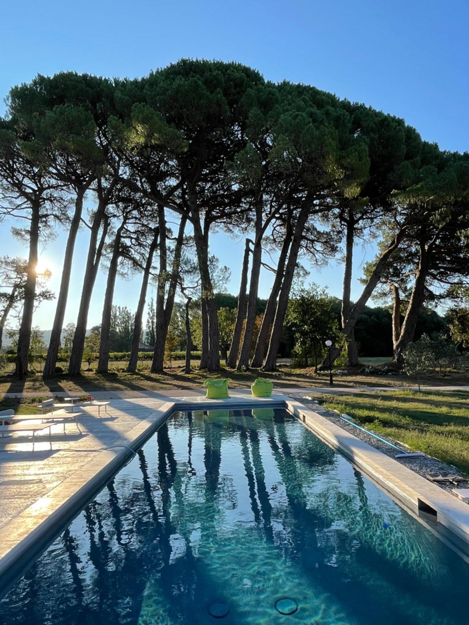 La Pavoyere Hotel Mormoiron Bagian luar foto